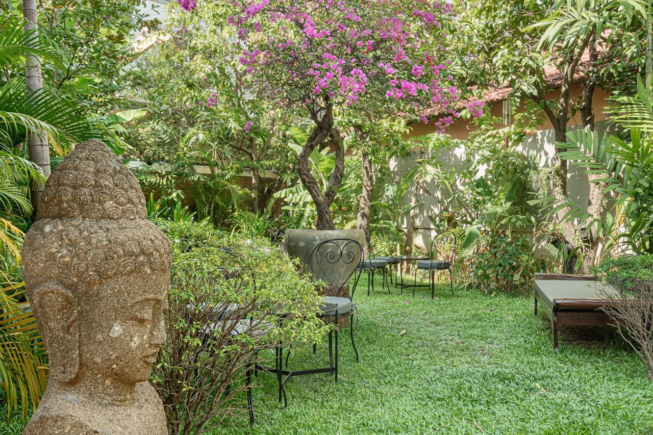 La Bastide De Caro Hotell Siem Reap Exteriör bild